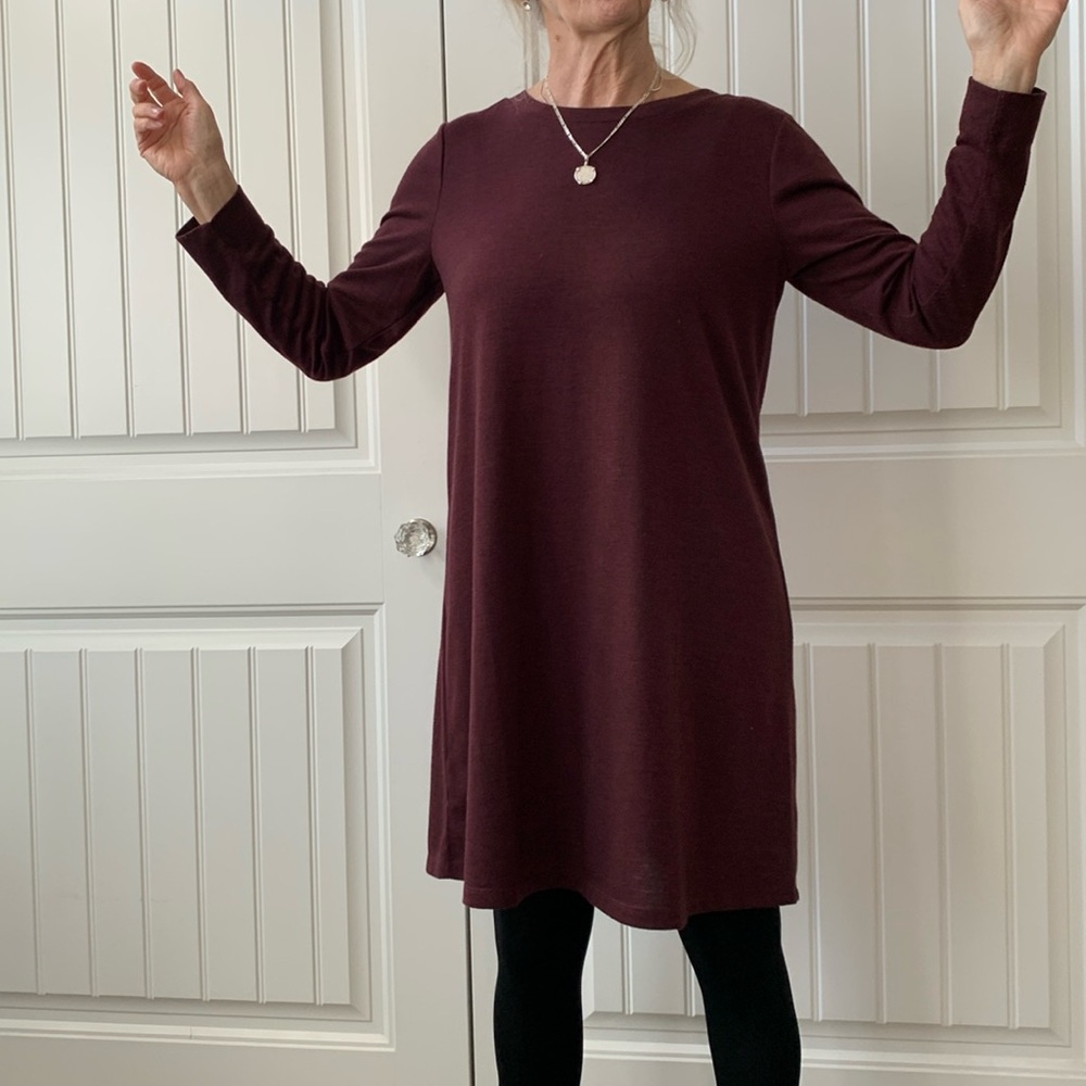 Long sleeve casual A Line dress.  Burgundy colour.